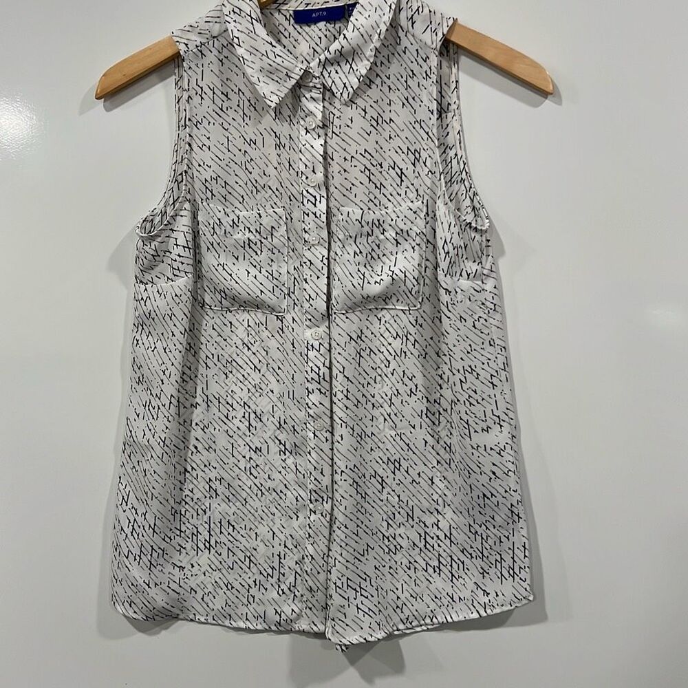 Apt 9 Petite XS Sleeveless‎ Button Down Blouse